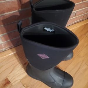 Muck tall black boots